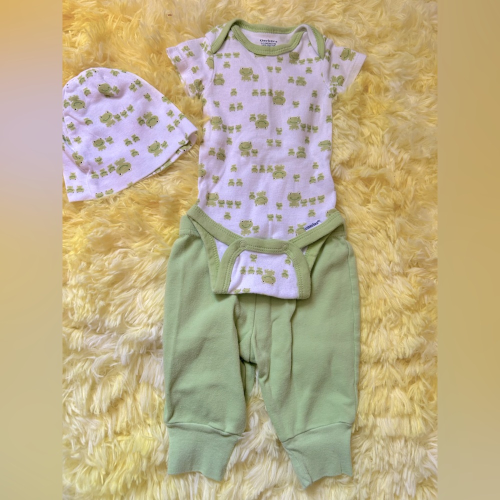 Newborn Onsie Set